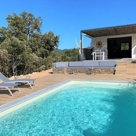 Neuve Avec Piscine Chauffee Vila *