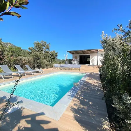 Neuve Avec Piscine Chauffee *