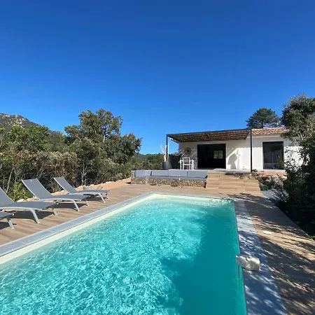 Neuve Avec Piscine Chauffee Sainte-Lucie de Porto-Vecchio