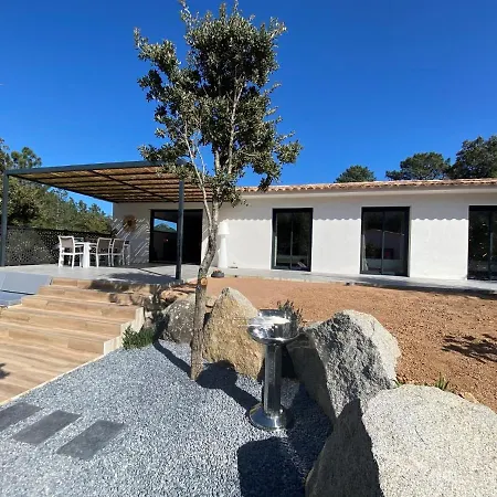 Neuve Avec Piscine Chauffee *