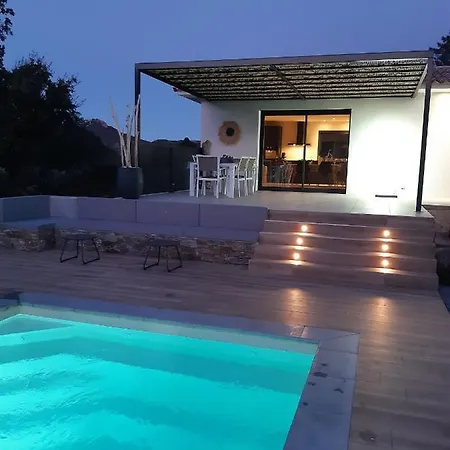 Neuve Avec Piscine Chauffee Villa